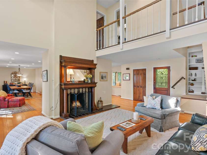 90 West Shore Drive, Lake Toxaway, NC 28747.  MLS# CAR4382886, YatesRealty ID 24805. 
