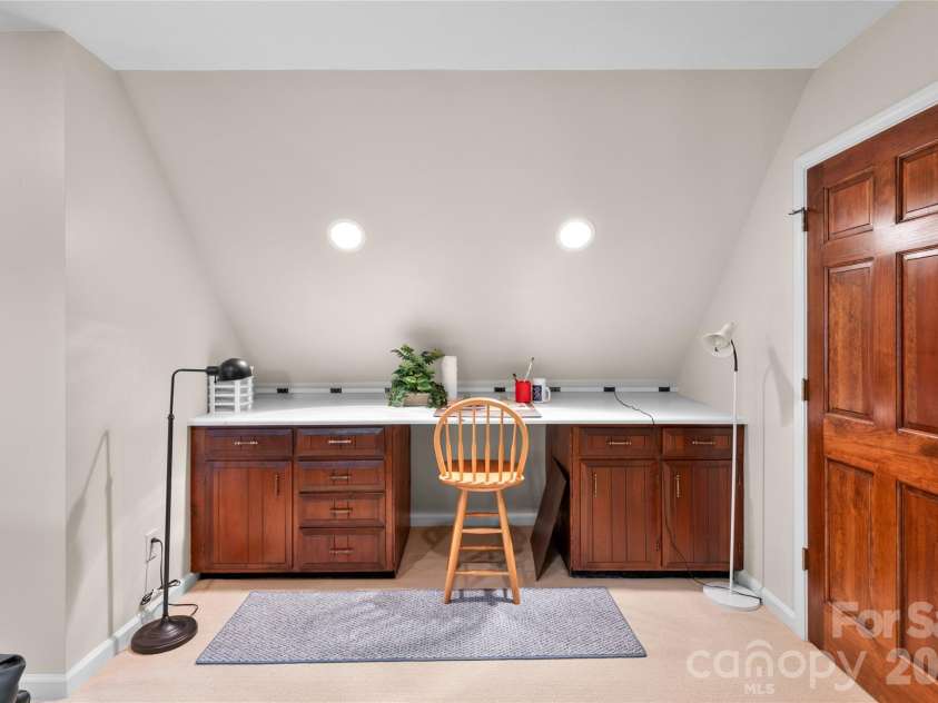 90 West Shore Drive, Lake Toxaway, NC 28747.  MLS# CAR4382886, YatesRealty ID 24805. 