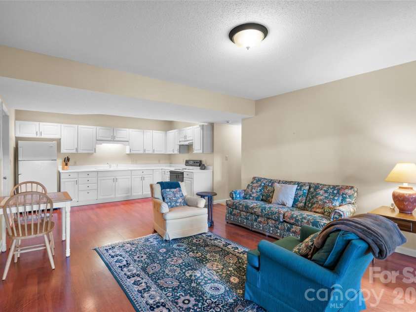 90 West Shore Drive, Lake Toxaway, NC 28747.  MLS# CAR4382886, YatesRealty ID 24805. 