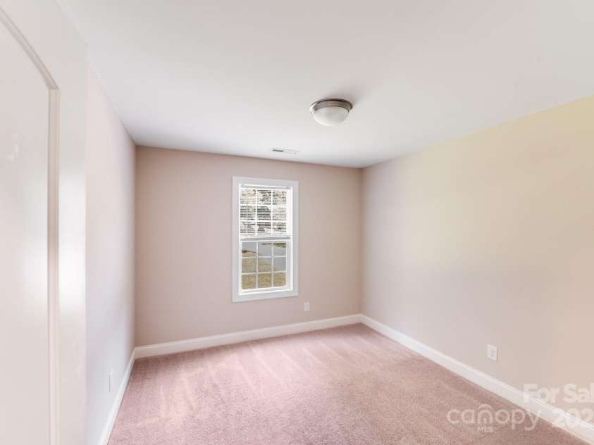 115 Dove Avenue, Concord, NC 28025.  MLS# CAR4274637, YatesRealty ID 24808. 