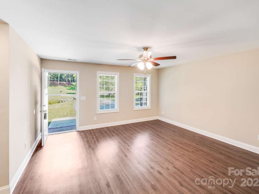 115 Dove Avenue, Concord, NC 28025.  MLS# CAR4274637, YatesRealty ID 24808. 