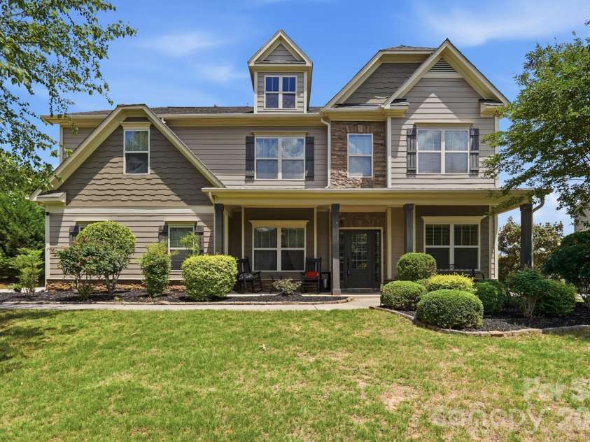 1711 Laurel Hill Drive, Waxhaw, NC 28173.  MLS# CAR4381544, YatesRealty ID 24808. 