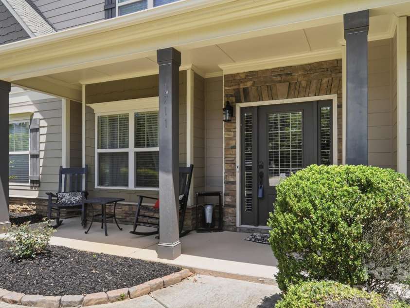 1711 Laurel Hill Drive, Waxhaw, NC 28173.  MLS# CAR4381544, YatesRealty ID 24808. 