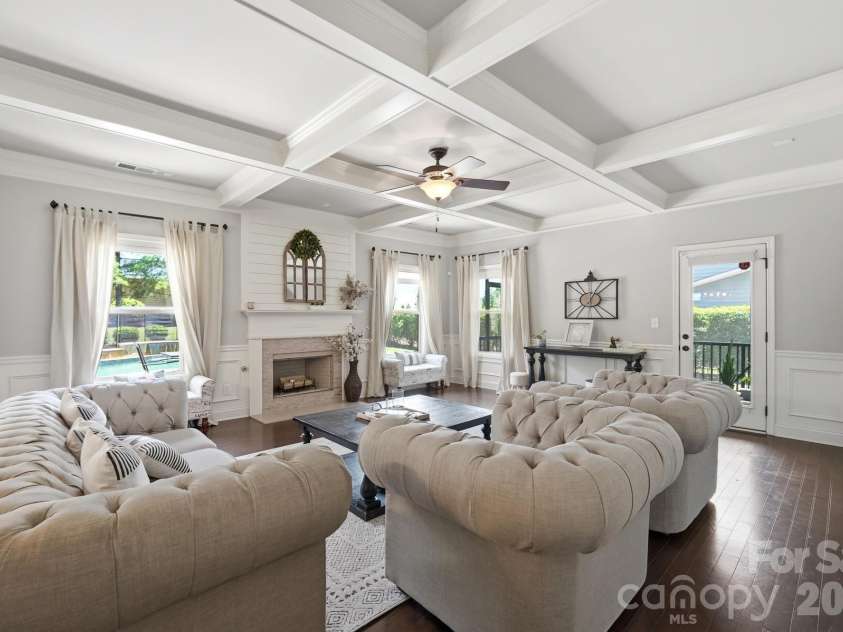 1711 Laurel Hill Drive, Waxhaw, NC 28173.  MLS# CAR4381544, YatesRealty ID 24808. 