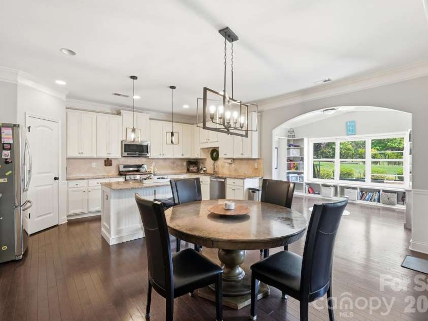 1711 Laurel Hill Drive, Waxhaw, NC 28173.  MLS# CAR4381544, YatesRealty ID 24808. 