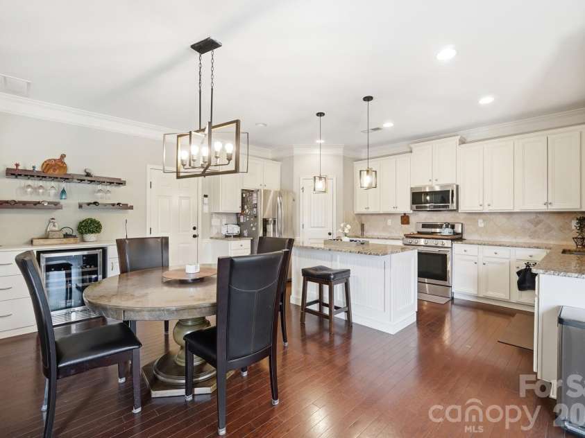 1711 Laurel Hill Drive, Waxhaw, NC 28173.  MLS# CAR4381544, YatesRealty ID 24808. 