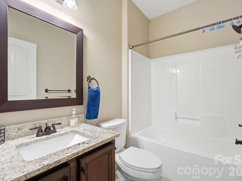 1711 Laurel Hill Drive, Waxhaw, NC 28173.  MLS# CAR4381544, YatesRealty ID 24808. 