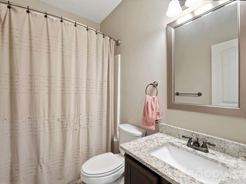 1711 Laurel Hill Drive, Waxhaw, NC 28173.  MLS# CAR4381544, YatesRealty ID 24808. 