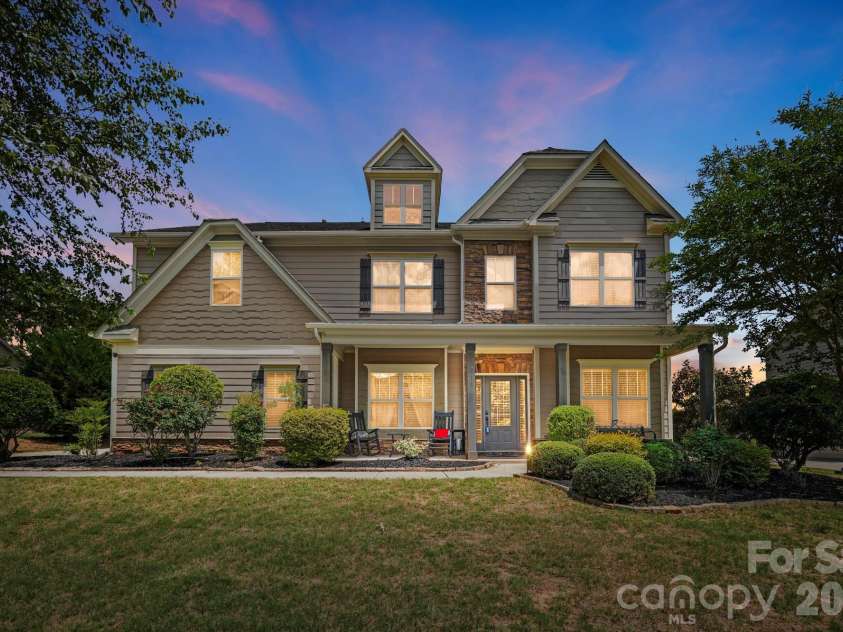 1711 Laurel Hill Drive, Waxhaw, NC 28173.  MLS# CAR4381544, YatesRealty ID 24808. 