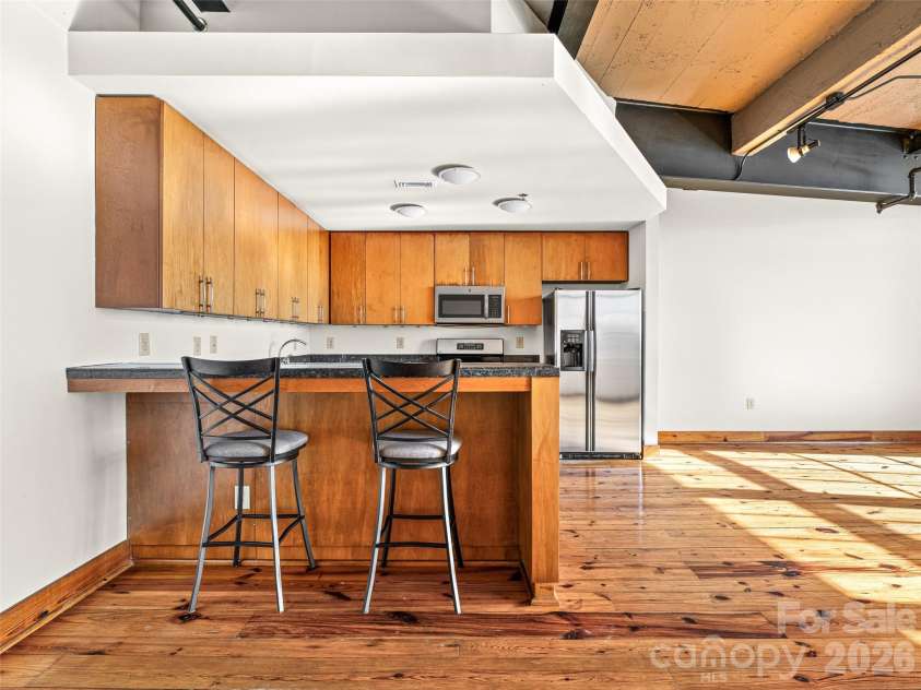 100 Coxe Avenue, Asheville, NC 28801.  MLS# CAR4335488, YatesRealty ID 24809. 