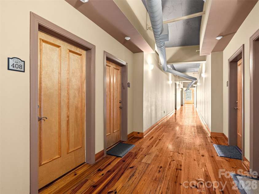 100 Coxe Avenue, Asheville, NC 28801.  MLS# CAR4335488, YatesRealty ID 24809. 