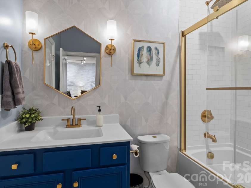 111 Abbeville Lane, Mooresville, NC 28117.  MLS# CAR4368339, YatesRealty ID 24809. Basement Full Bath