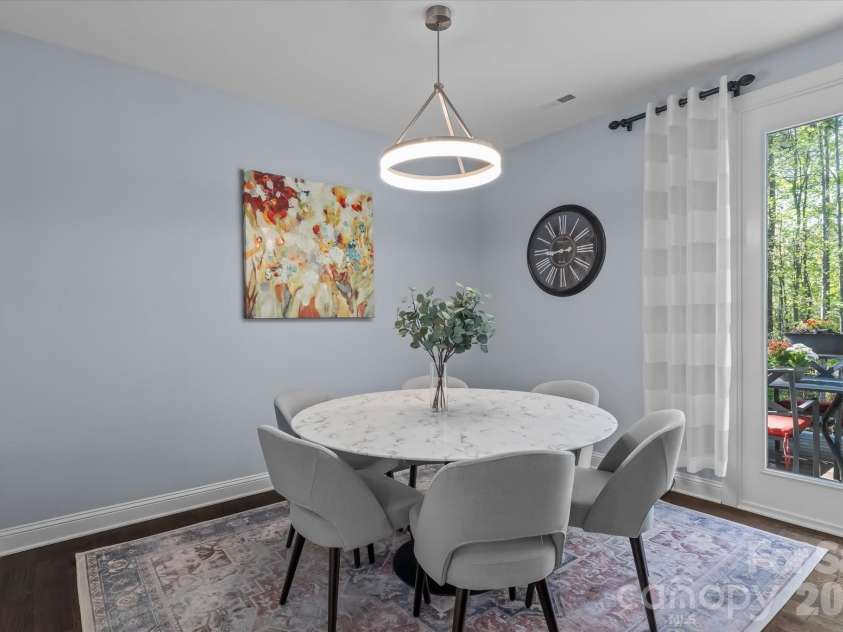 111 Abbeville Lane, Mooresville, NC 28117.  MLS# CAR4368339, YatesRealty ID 24809. Breakfast Room