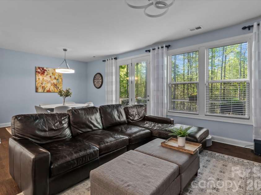 111 Abbeville Lane, Mooresville, NC 28117.  MLS# CAR4368339, YatesRealty ID 24809. Great Room