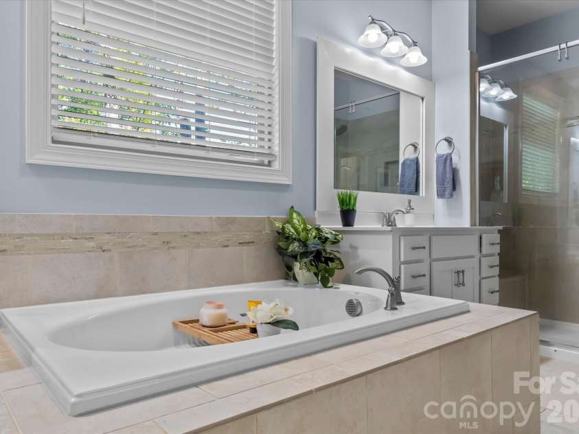 111 Abbeville Lane, Mooresville, NC 28117.  MLS# CAR4368339, YatesRealty ID 24809. Primary Bathroom