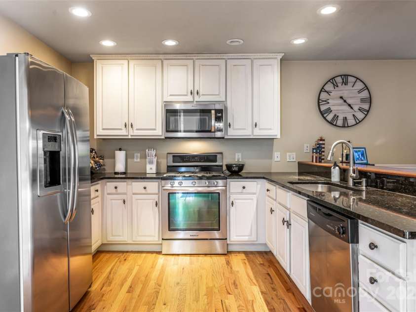 154 Presidential Drive, Waynesville, NC 28786.  MLS# CAR4316529, YatesRealty ID 2481. 