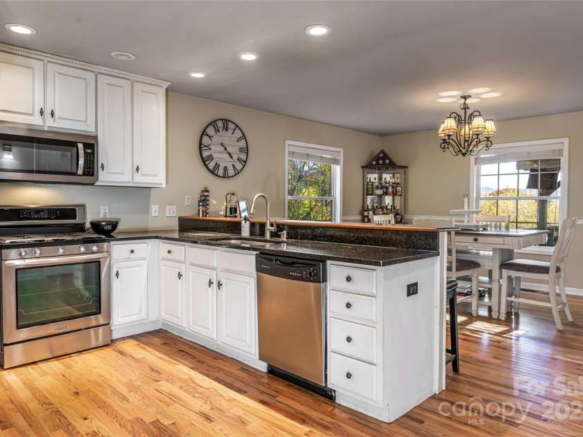 154 Presidential Drive, Waynesville, NC 28786.  MLS# CAR4316529, YatesRealty ID 2481. 