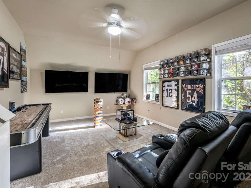 154 Presidential Drive, Waynesville, NC 28786.  MLS# CAR4316529, YatesRealty ID 2481. 