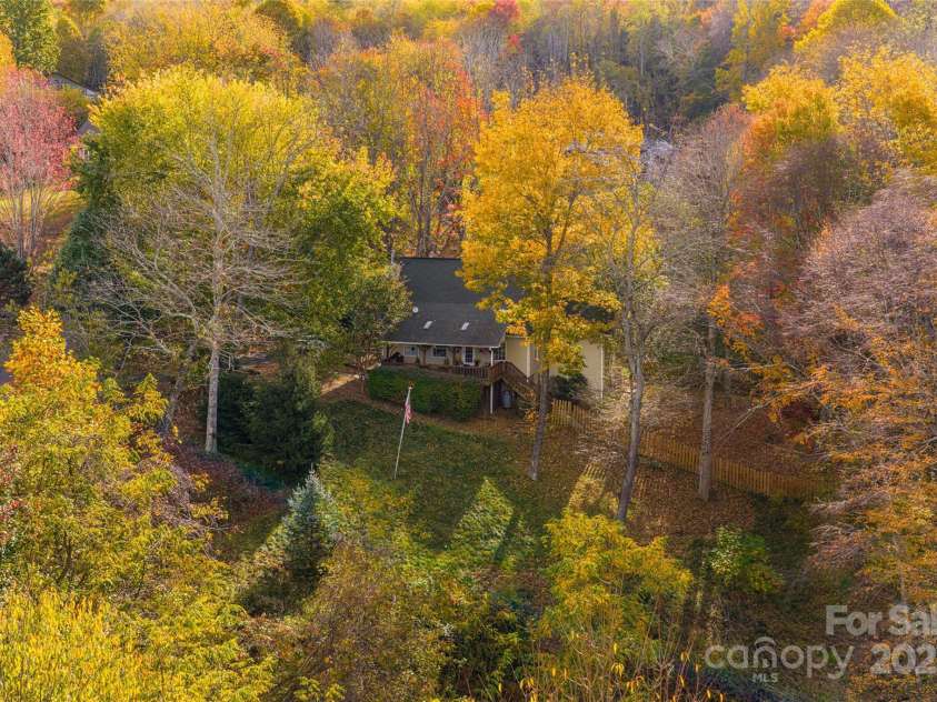 154 Presidential Drive, Waynesville, NC 28786.  MLS# CAR4316529, YatesRealty ID 2481. 