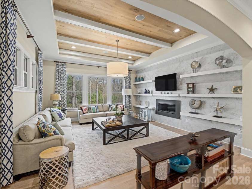 205 Pumpkin Seed Court, Matthews, NC 28104.  MLS# CAR4350087, YatesRealty ID 2481. Great Room