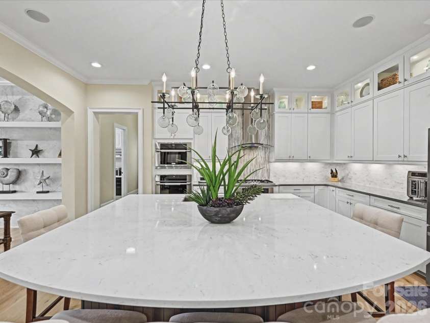 205 Pumpkin Seed Court, Matthews, NC 28104.  MLS# CAR4350087, YatesRealty ID 2481. Kitchen
