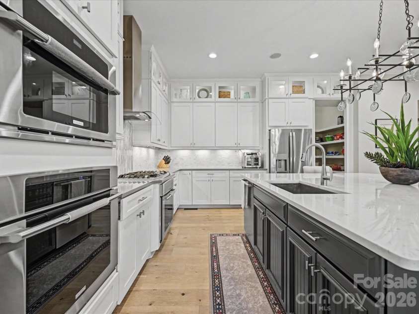 205 Pumpkin Seed Court, Matthews, NC 28104.  MLS# CAR4350087, YatesRealty ID 2481. Kitchen