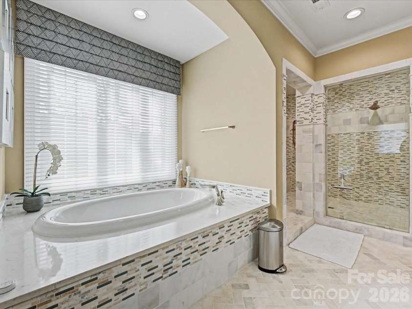 205 Pumpkin Seed Court, Matthews, NC 28104.  MLS# CAR4350087, YatesRealty ID 2481. Primary Bathroom