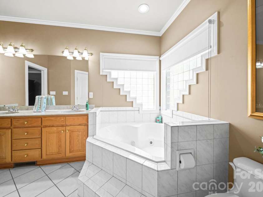 600 Ivah Lee Way, Monroe, NC 28110.  MLS# CAR4379635, YatesRealty ID 24810. 
