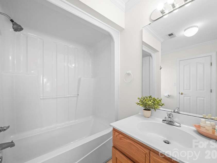 600 Ivah Lee Way, Monroe, NC 28110.  MLS# CAR4379635, YatesRealty ID 24810. 