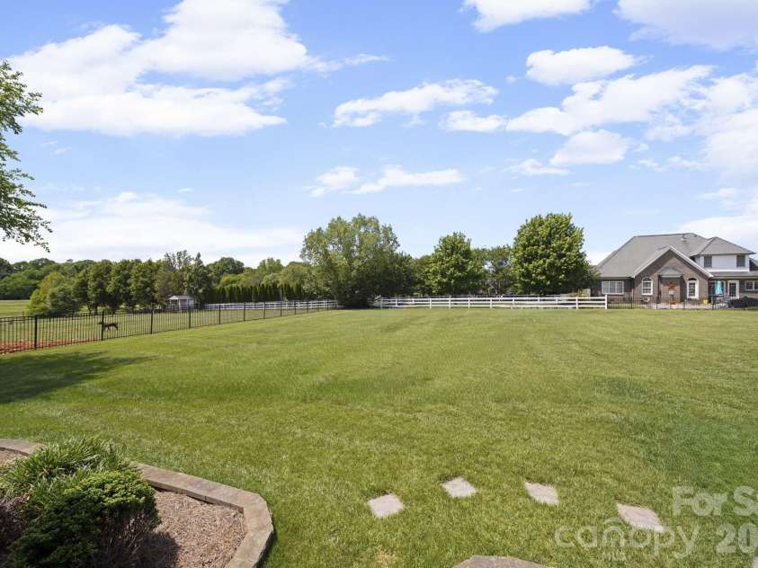 600 Ivah Lee Way, Monroe, NC 28110.  MLS# CAR4379635, YatesRealty ID 24810. 