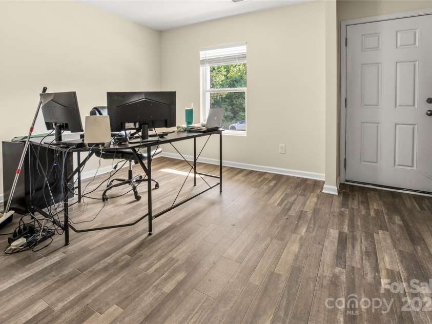 473 Wendover Drive, Salisbury, NC 28147.  MLS# CAR4271936, YatesRealty ID 24811. 