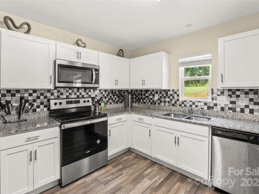 473 Wendover Drive, Salisbury, NC 28147.  MLS# CAR4271936, YatesRealty ID 24811. 