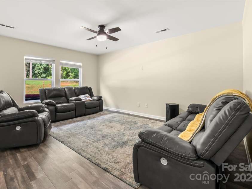 473 Wendover Drive, Salisbury, NC 28147.  MLS# CAR4271936, YatesRealty ID 24811. 