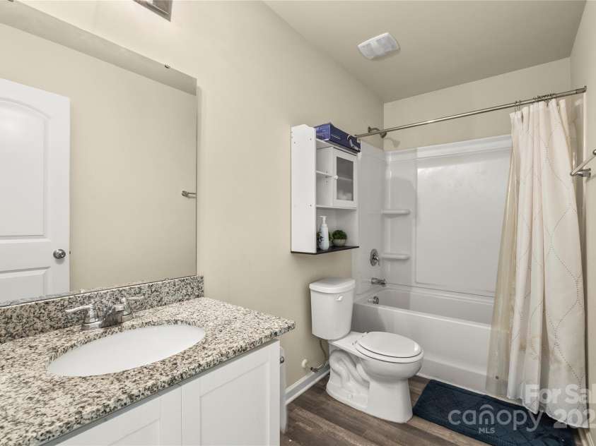 473 Wendover Drive, Salisbury, NC 28147.  MLS# CAR4271936, YatesRealty ID 24811. 