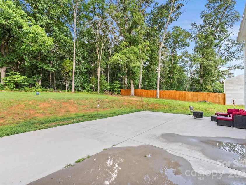 473 Wendover Drive, Salisbury, NC 28147.  MLS# CAR4271936, YatesRealty ID 24811. 