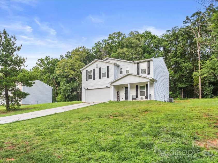 473 Wendover Drive, Salisbury, NC 28147.  MLS# CAR4271936, YatesRealty ID 24811. 