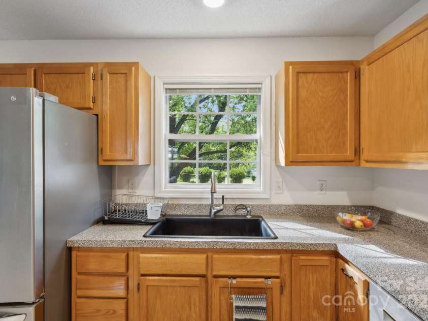 3721 Conway Avenue, Charlotte, NC 28209.  MLS# CAR4263986, YatesRealty ID 24813. 