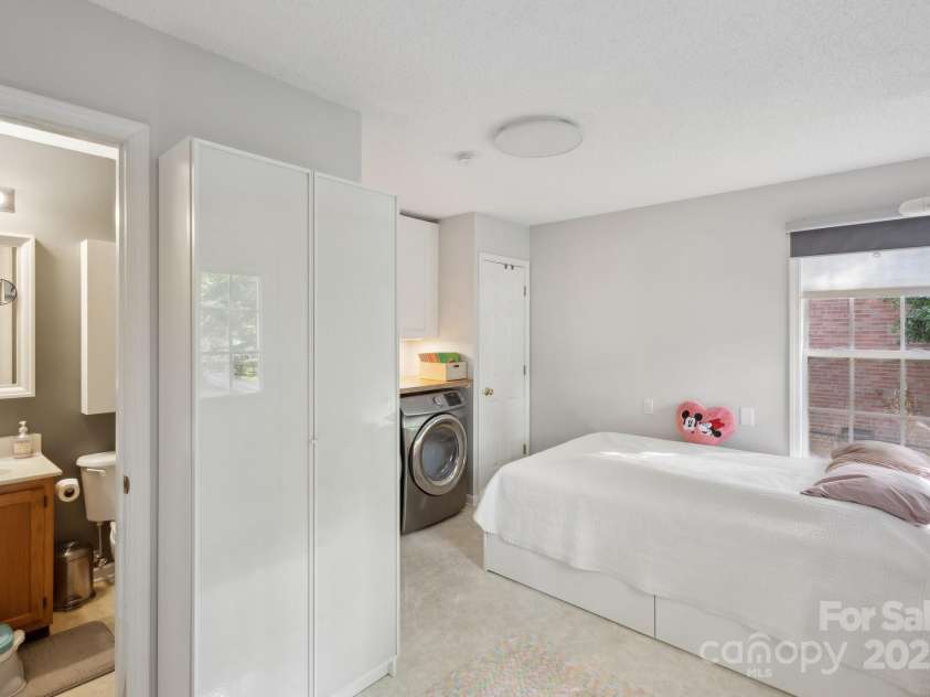 3721 Conway Avenue, Charlotte, NC 28209.  MLS# CAR4263986, YatesRealty ID 24813. 