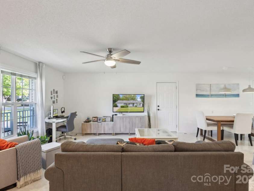 3721 Conway Avenue, Charlotte, NC 28209.  MLS# CAR4263986, YatesRealty ID 24813. 