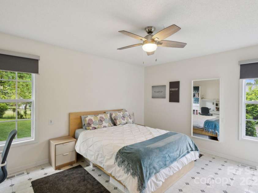 3721 Conway Avenue, Charlotte, NC 28209.  MLS# CAR4263986, YatesRealty ID 24813. 