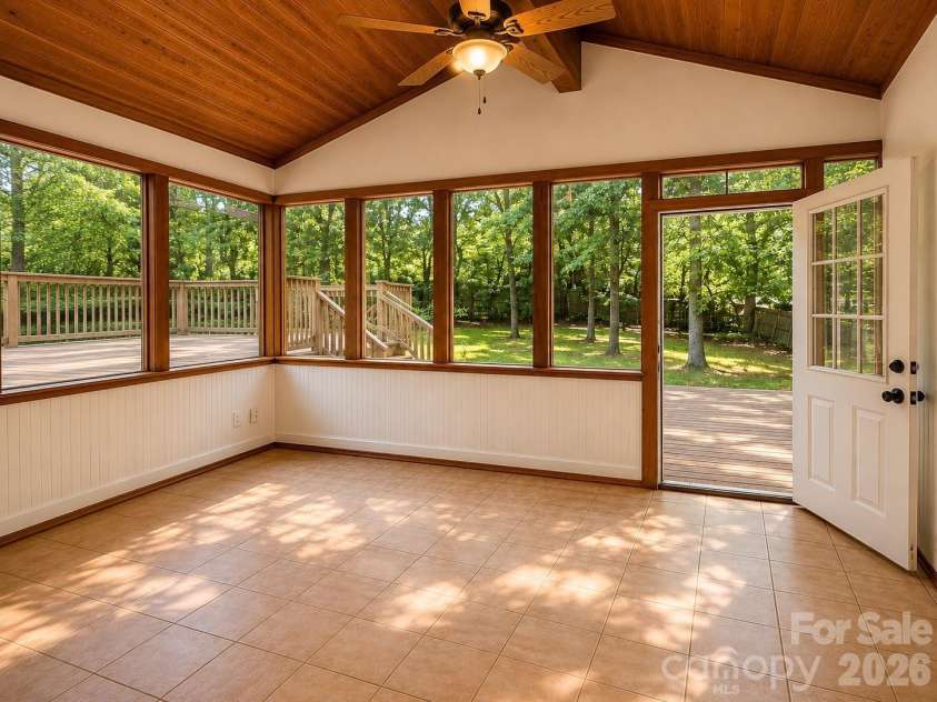 7636 Eastbourne Road, Charlotte, NC 28227.  MLS# CAR4384682, YatesRealty ID 24813. 