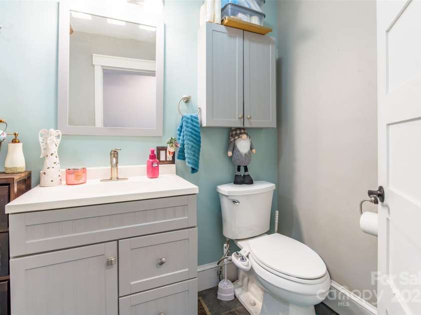 106 Guffey Road, Cherryville, NC 28021.  MLS# CAR4276352, YatesRealty ID 24814. 