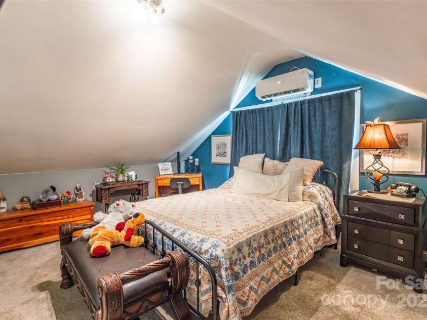 106 Guffey Road, Cherryville, NC 28021.  MLS# CAR4276352, YatesRealty ID 24814. 