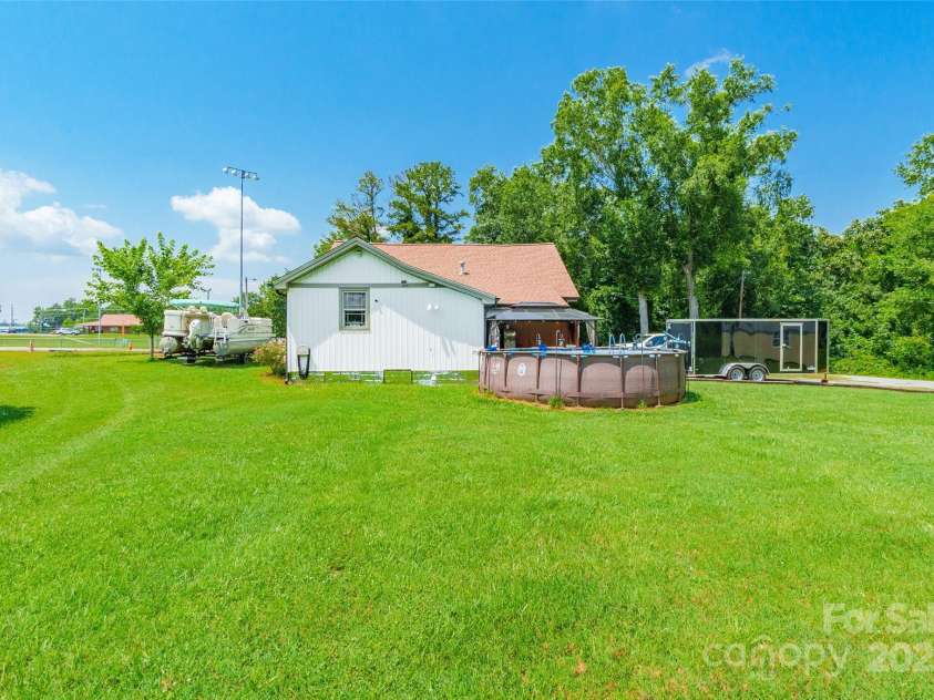 106 Guffey Road, Cherryville, NC 28021.  MLS# CAR4276352, YatesRealty ID 24814. 