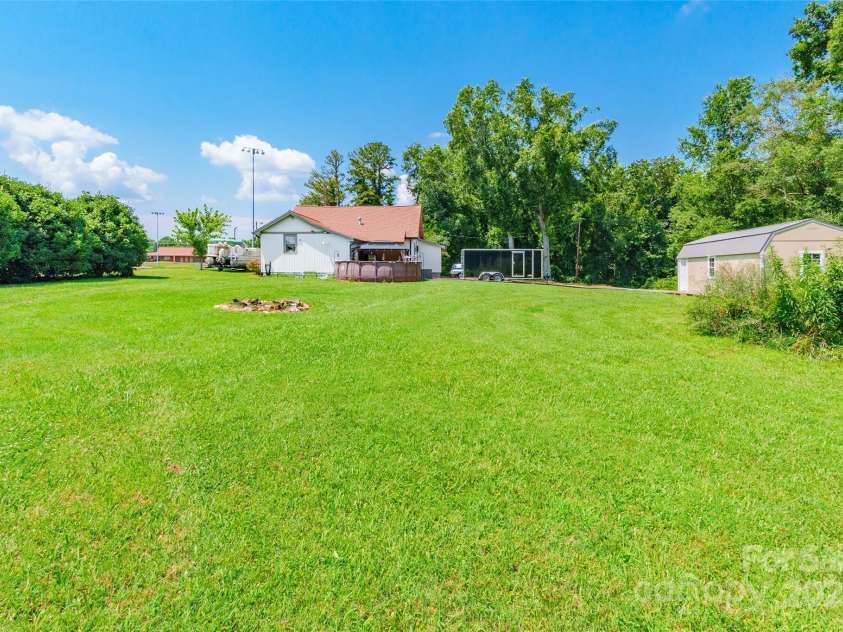 106 Guffey Road, Cherryville, NC 28021.  MLS# CAR4276352, YatesRealty ID 24814. 