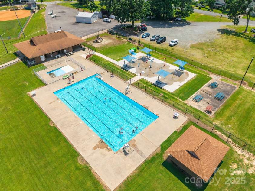 106 Guffey Road, Cherryville, NC 28021.  MLS# CAR4276352, YatesRealty ID 24814. 