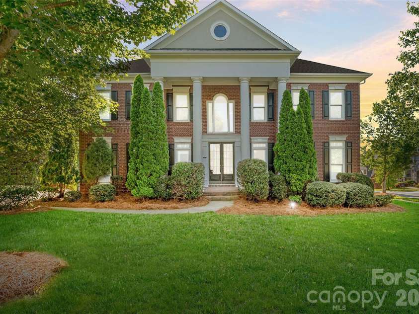 11204 Wescott Hill Drive, Huntersville, NC 28078.  MLS# CAR4384278, YatesRealty ID 24814. 