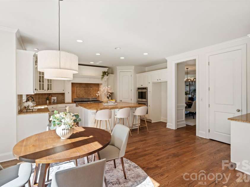 11204 Wescott Hill Drive, Huntersville, NC 28078.  MLS# CAR4384278, YatesRealty ID 24814. 