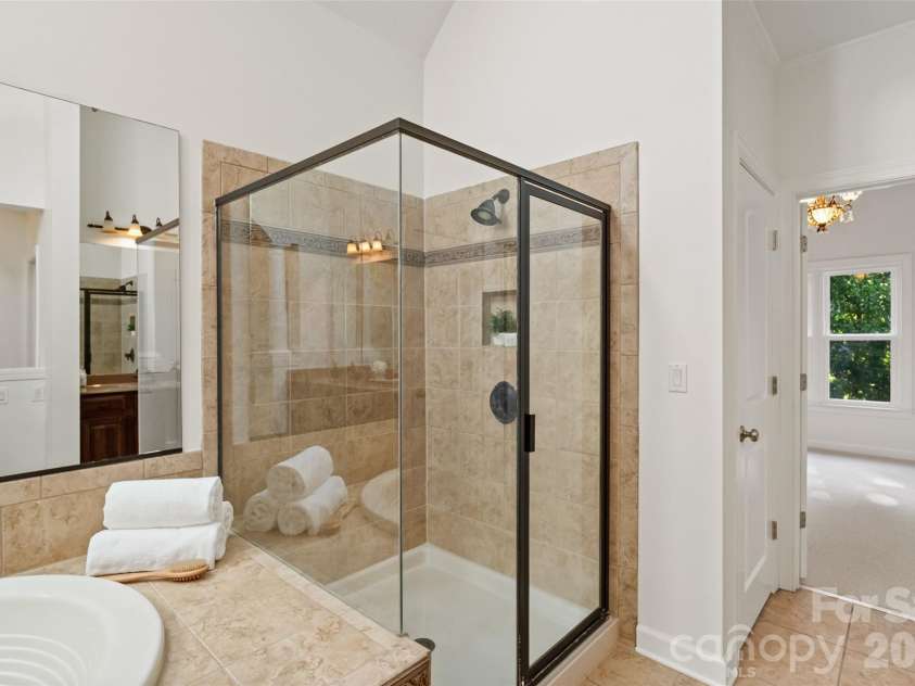 11204 Wescott Hill Drive, Huntersville, NC 28078.  MLS# CAR4384278, YatesRealty ID 24814. 