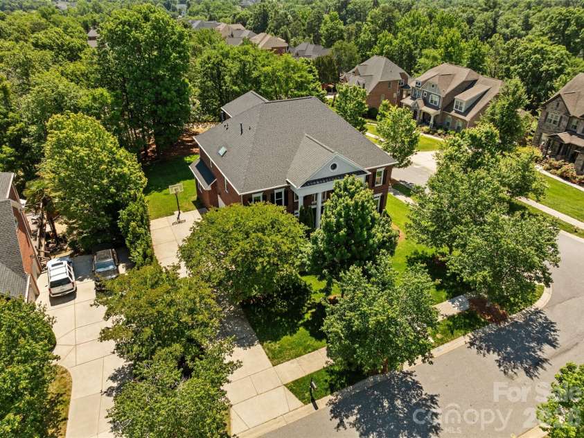 11204 Wescott Hill Drive, Huntersville, NC 28078.  MLS# CAR4384278, YatesRealty ID 24814. 